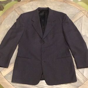 Men’s suit, houndstooth pattern